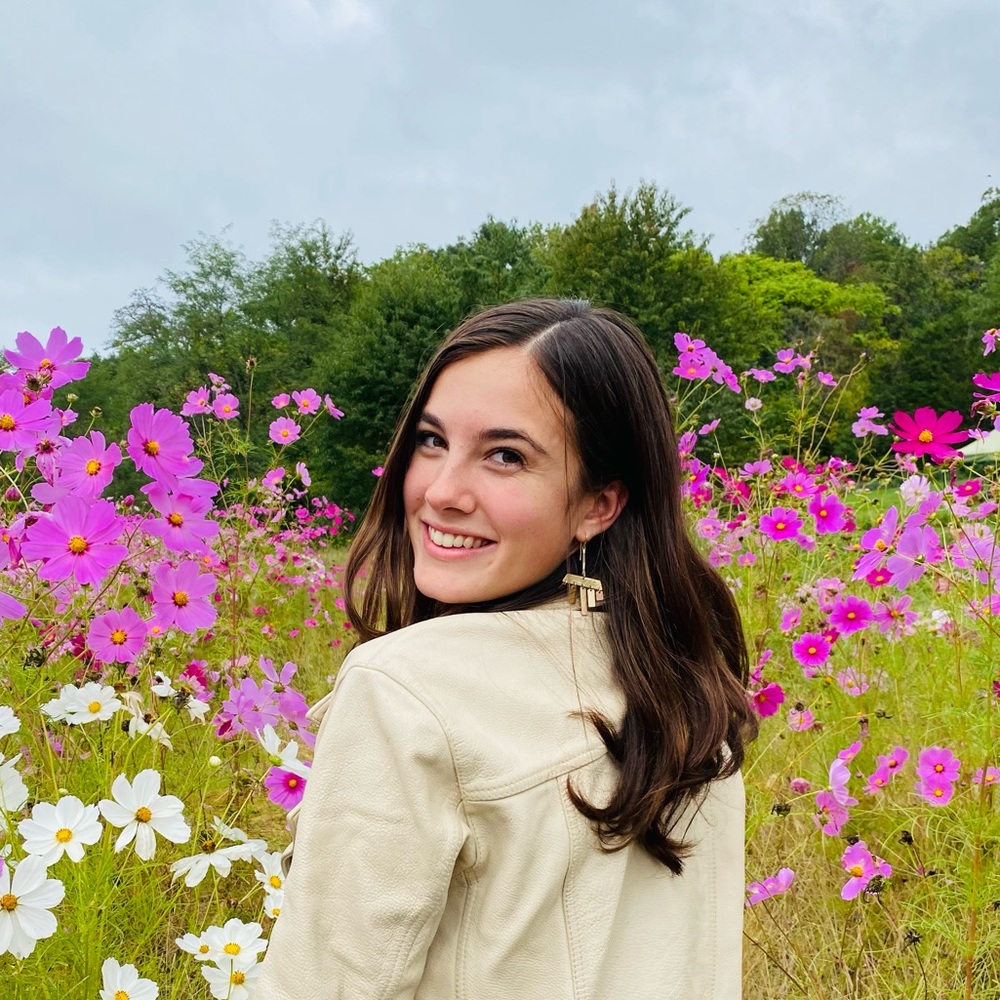 Meet your Posher, Olivia